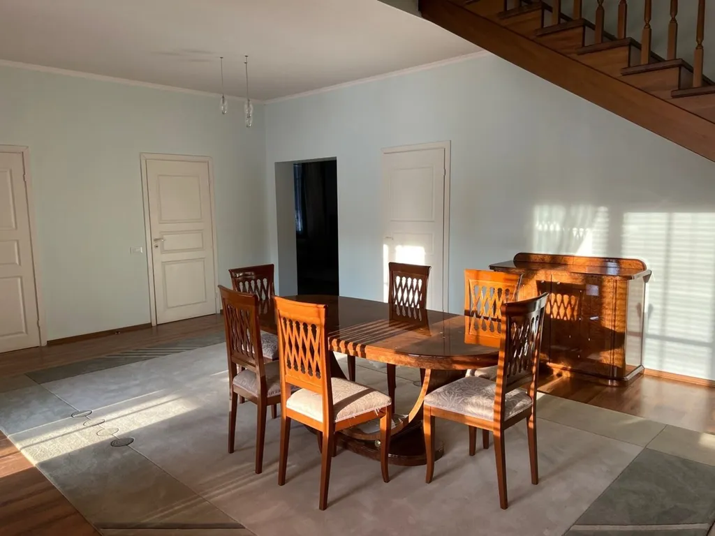 5-комнатный Дом