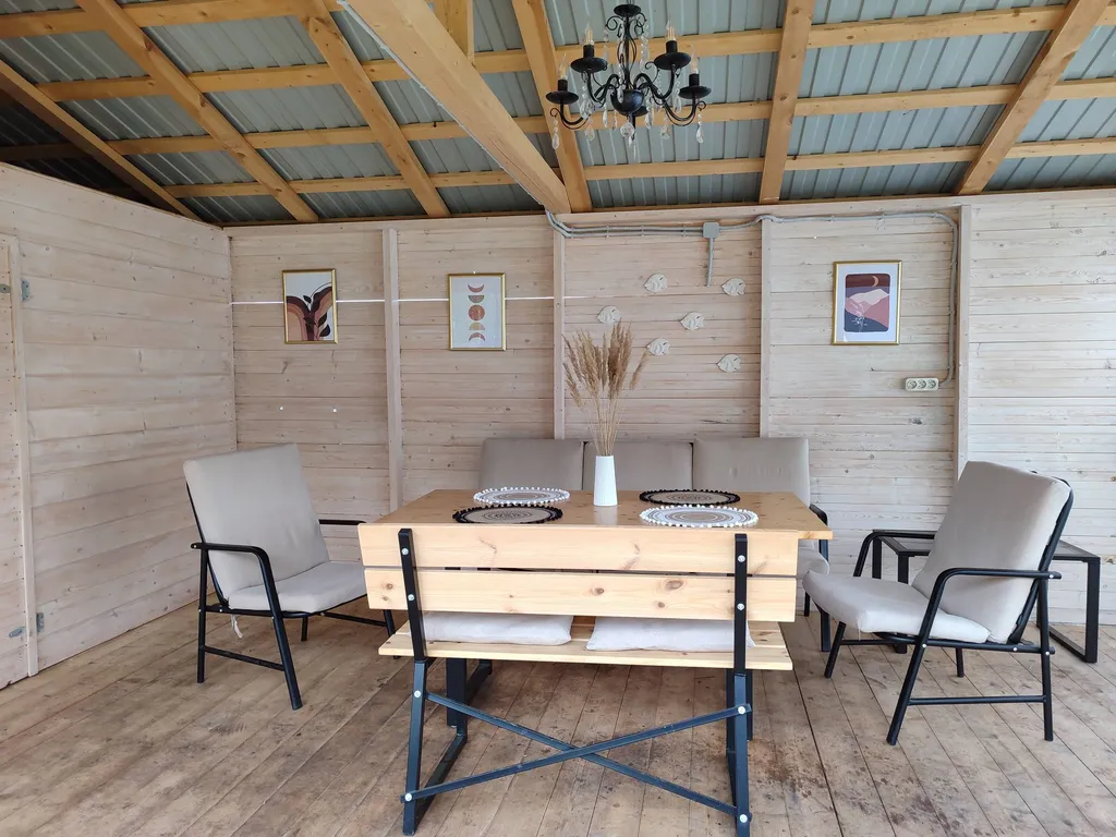 Дом на берегу реки №1