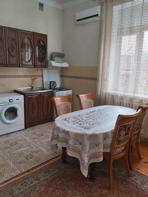 Уютный дом в черте города