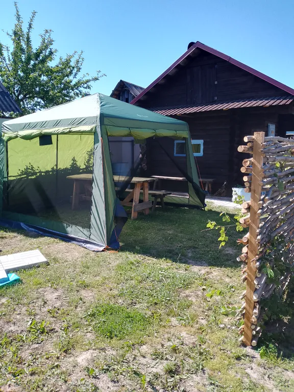 Дом с видом на монастырь