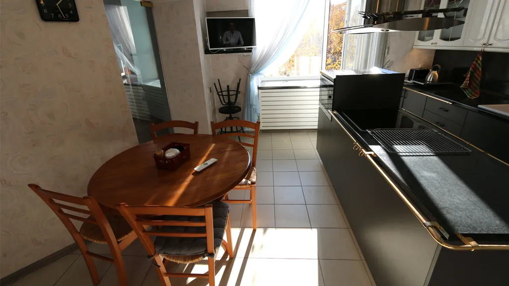 Просторная квартира с сауной рядом спорткомплекс Курган