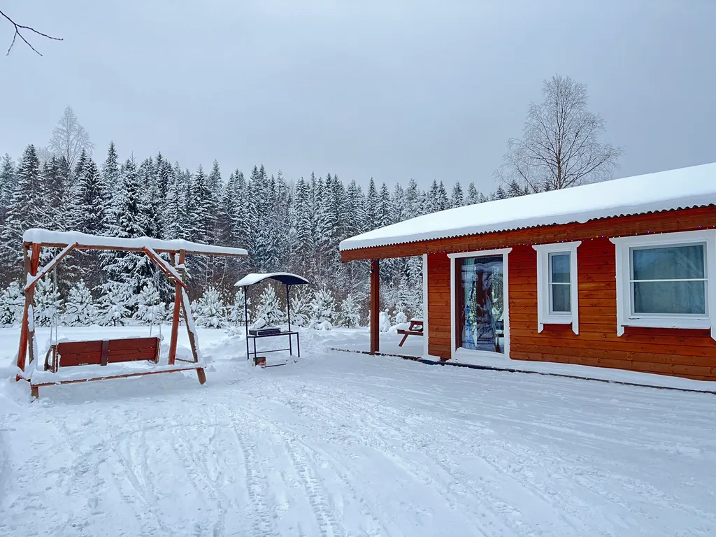 Коттедж с сауной и панорамным остеклением