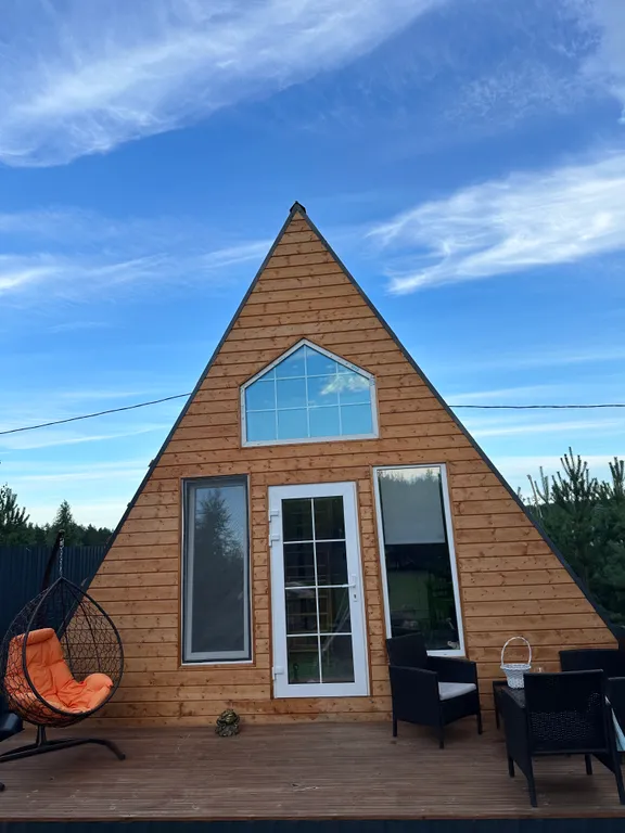 Уютный шале в сосновом лесу с баней