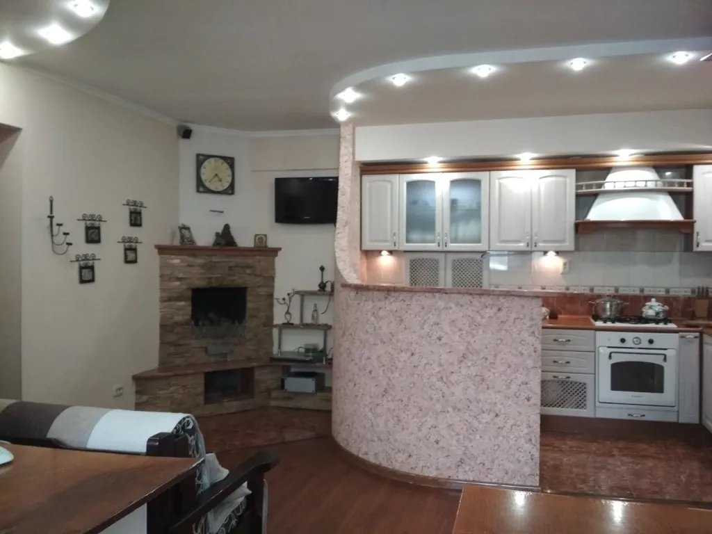 Квартира с камином рядом с морем — аренда посуточно в Ялта