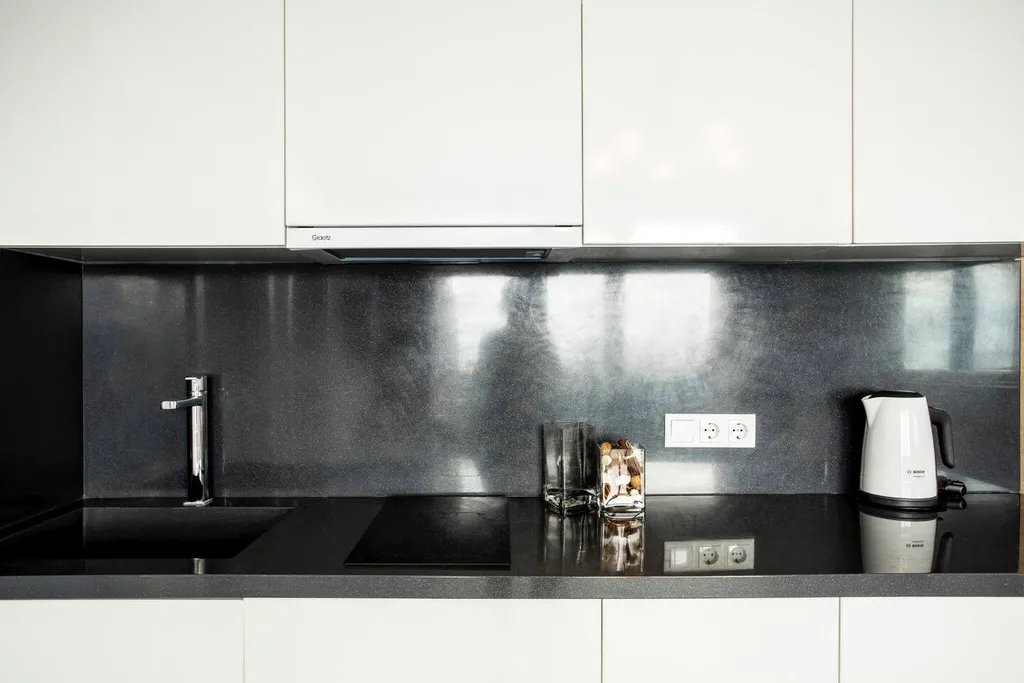 Двухкомнатные апартаменты с видом на море и парк