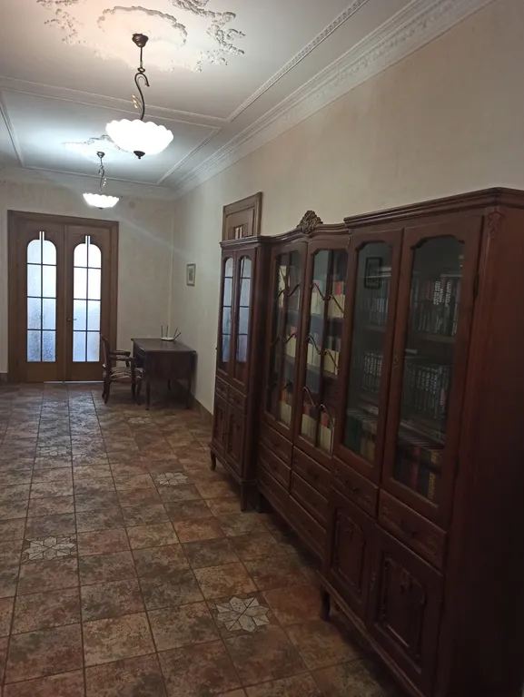 Квартира с оригинальным классическим ремонтом рядом с морем в центре