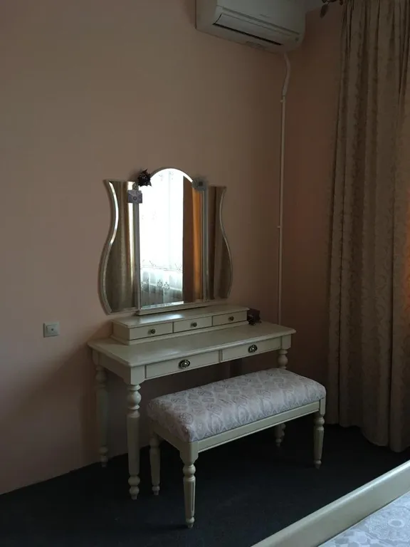 8-комнатный Дом