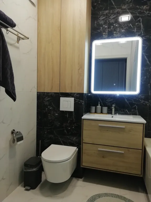 Уютная, новая квартира в центре города