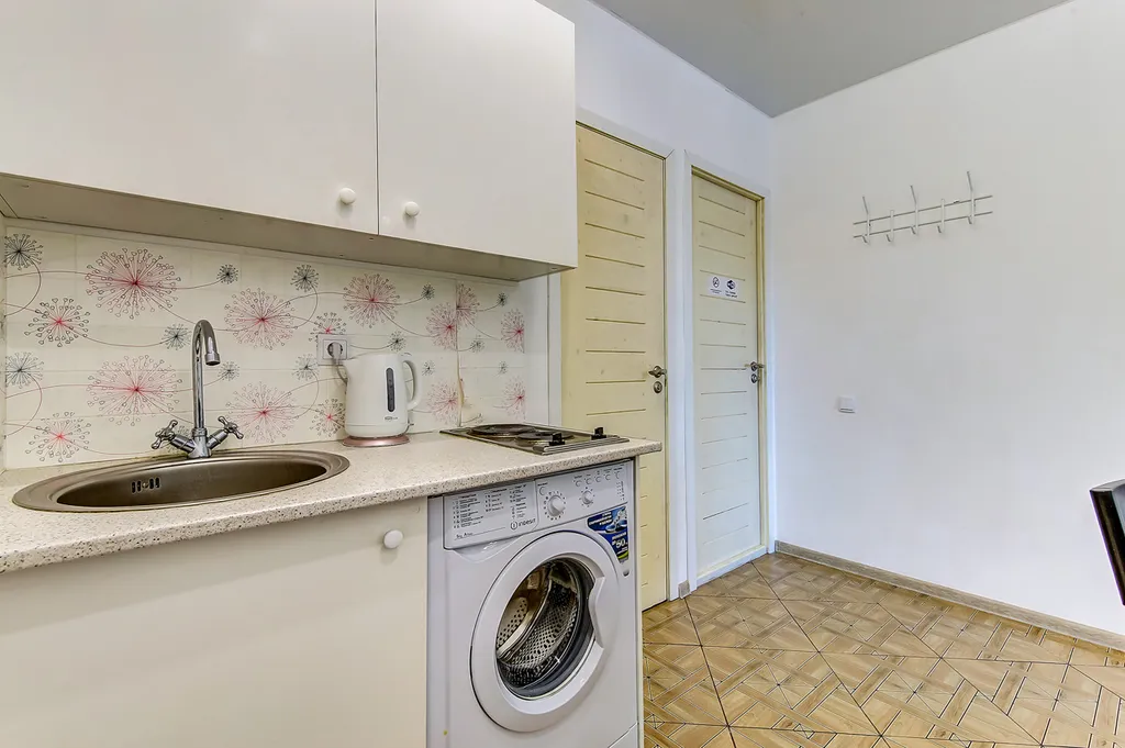 У метро Девяткино, 3 минуты пешком от метро