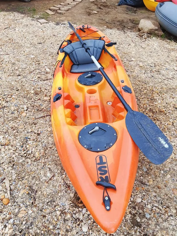 Гео купол в лесу на берегу озера Увильды