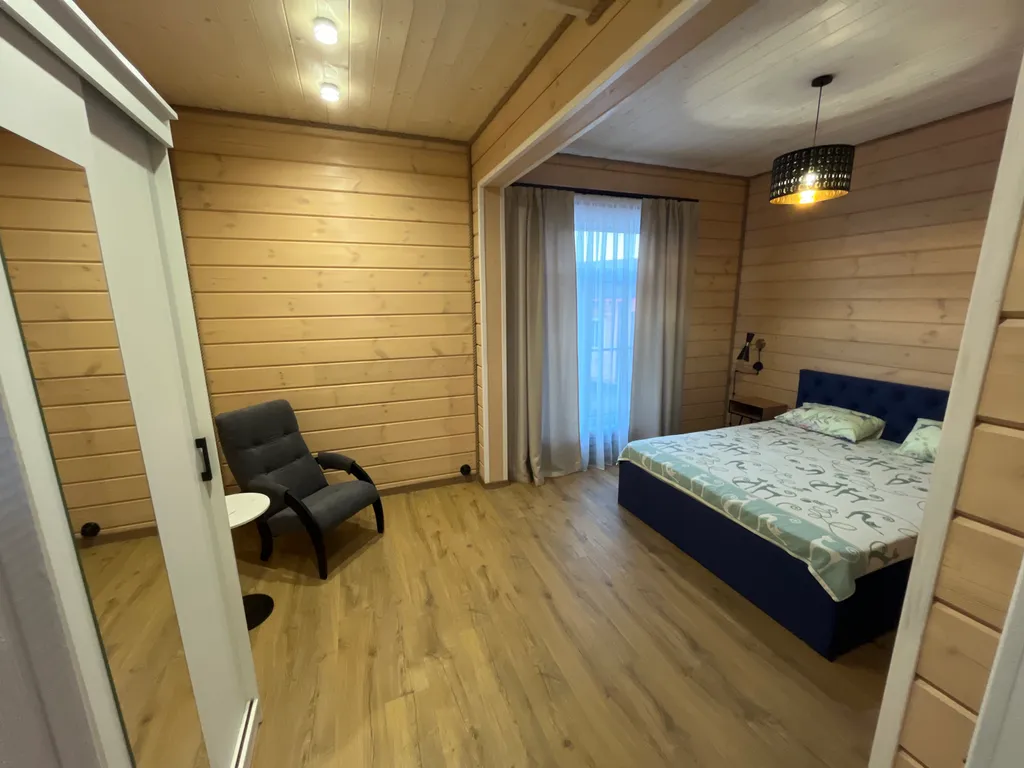 Дом на берегу Волжского водохранилища