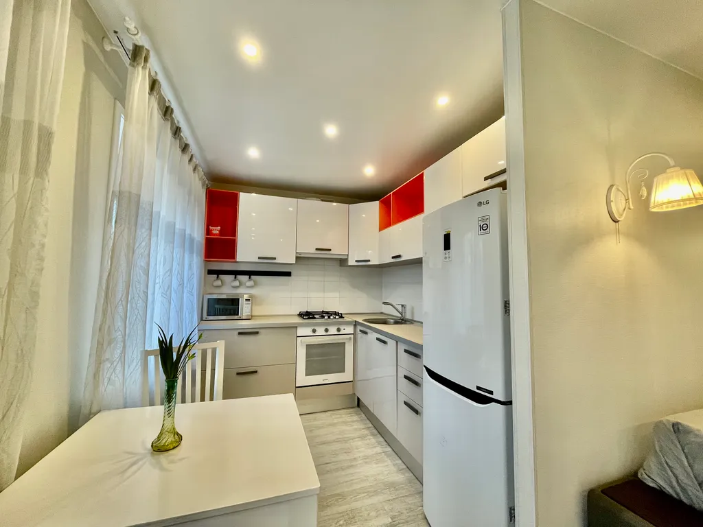 1-комн пл. Володарского Центр