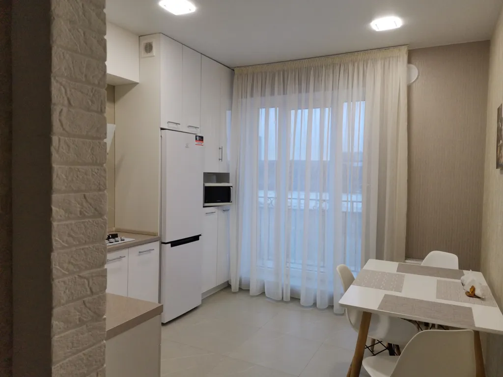 Уютная и светлая квартира на побережье — аренда посуточно в Пионерский