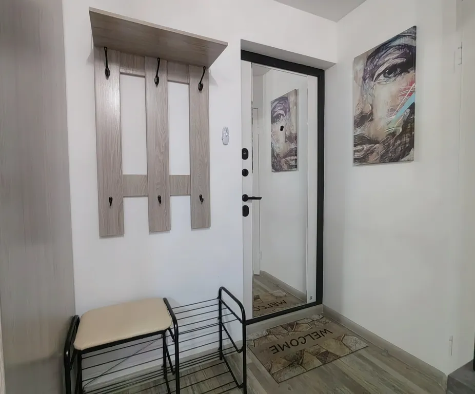 Современная двухкомнатная студия на Микрорайоне