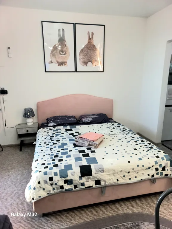 Уютная студия с видом на реку Иртыш