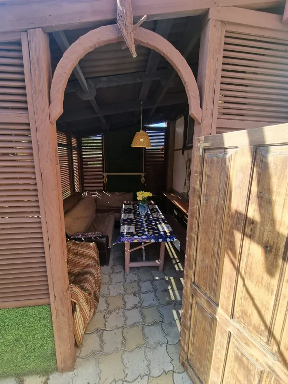 Коттедж Уютный дом рядом с морем в тенисом, фруктовом саду. — Южная Озереевка