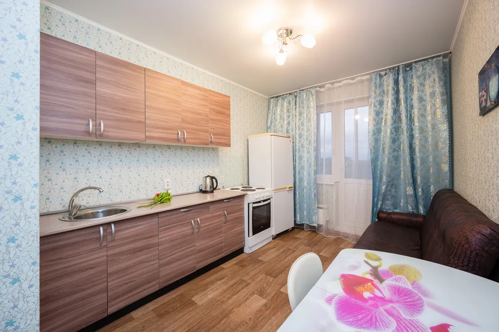 Апартаменты в центре Северо-западного района города около гостиницы Виктория