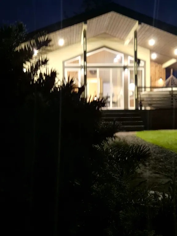 Коттедж Уютнейший дом с роскошным видом на озеро — Ларионово