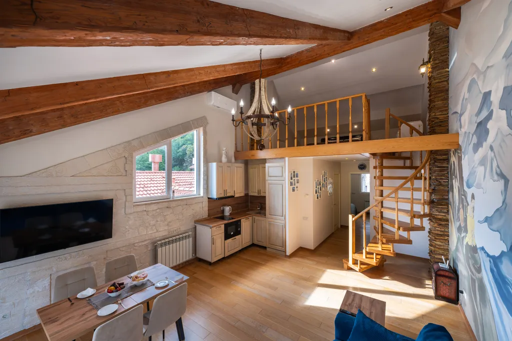 Двухуровневые апартаменты на 4 этаже, панорамные виды