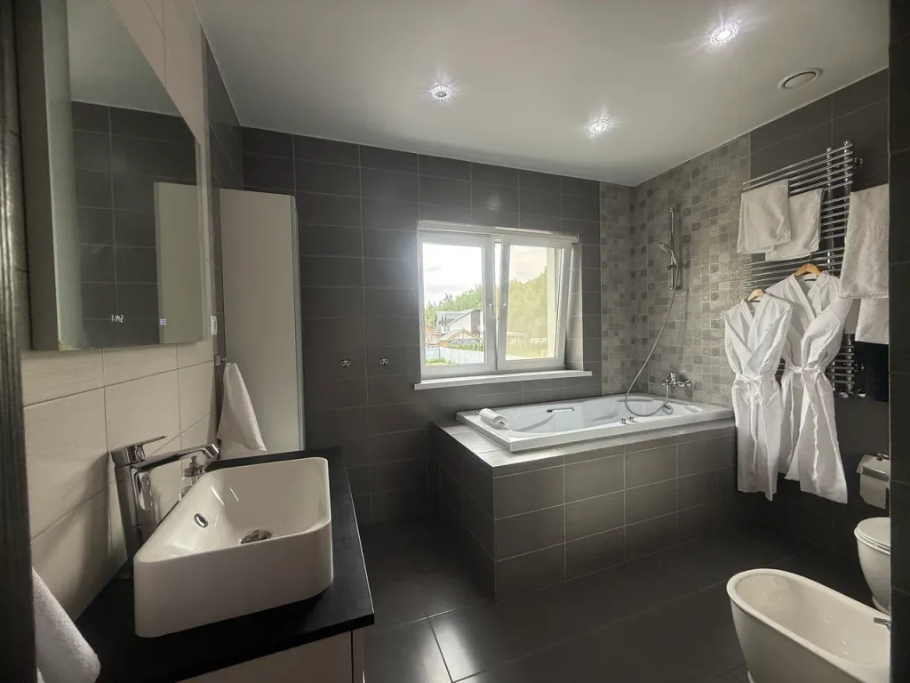 Приглашаем в большой и уютный загородный коттедж мечты