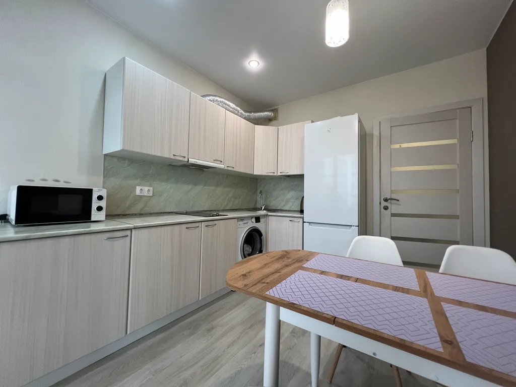 Квартира с двумя открытыми балконами и видом на море