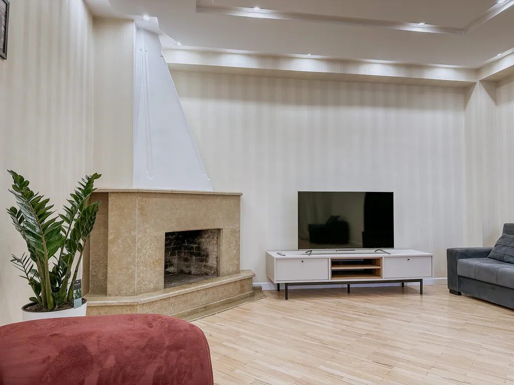 Лафамилия Тбилиси на площади Свободы