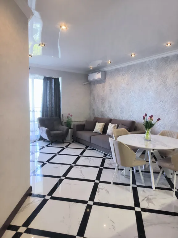 Апартамент с бассейном