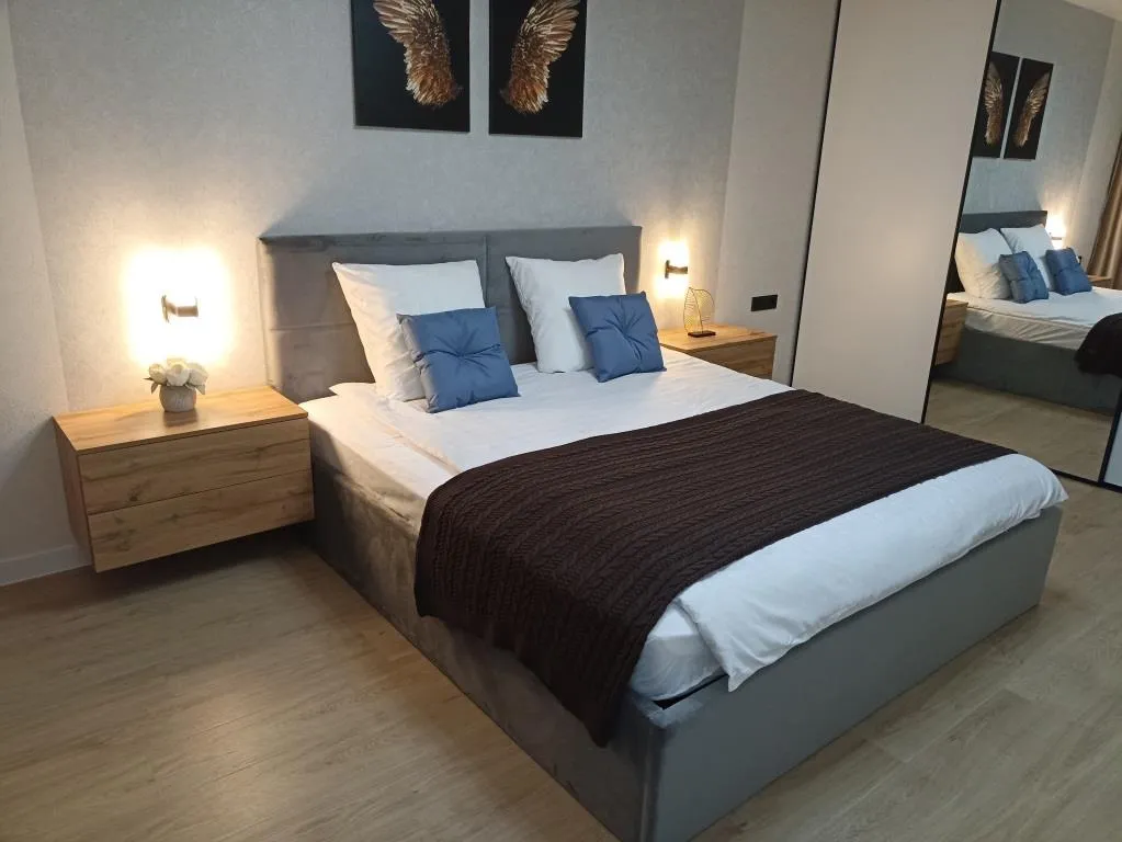 Стильная евродвушка  на 4-х сети апартаментов "Все в гости"