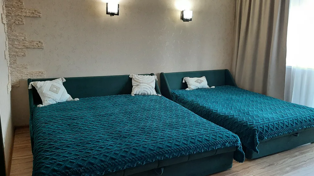 Большая квартира с отдельной кухней в тихом центре