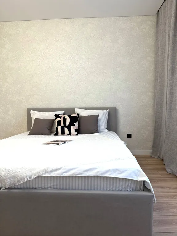 Уютная студия с новым ремонтом с видом на город