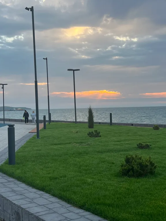 Большая евродвушка с видом на море