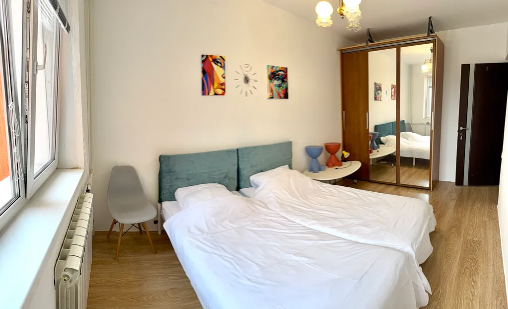 Комната у метро