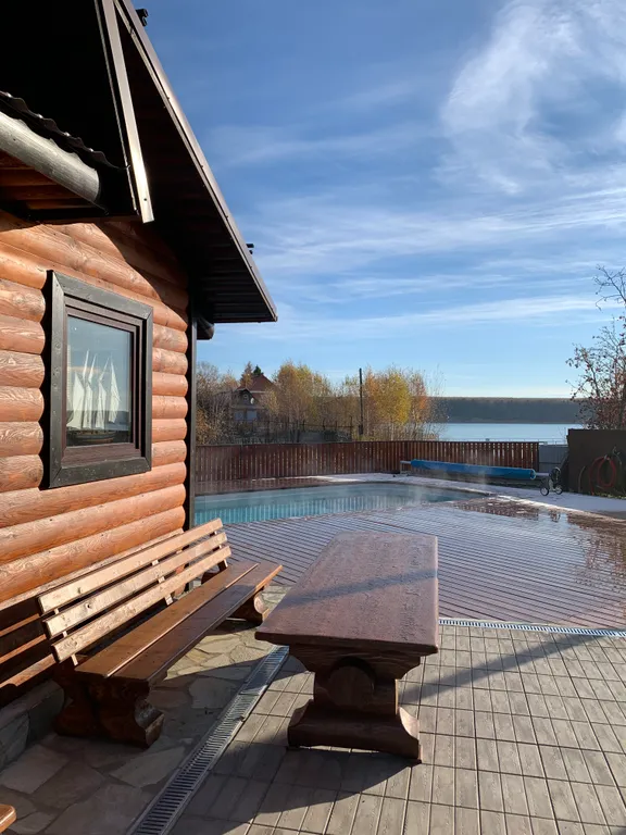 Аквамарин - гостевой комплекс с подогреваемым бассейном