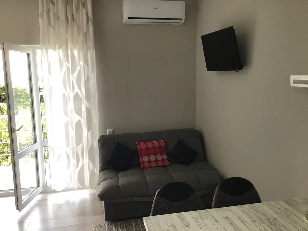 Квартира с балконом и видом на море