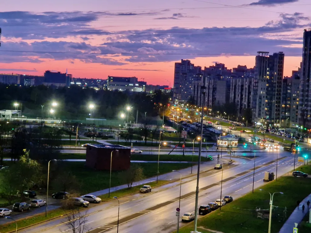 Просторная 40кв квартира в невском районе  рядом с метро Большевиков