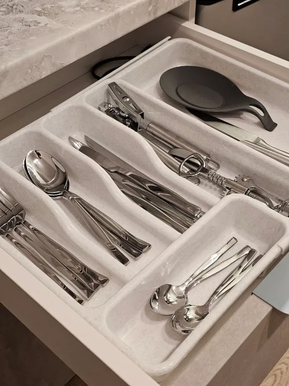 Вилла Nelli с видом на озеро и зоной барбекю среди каменной россыпи