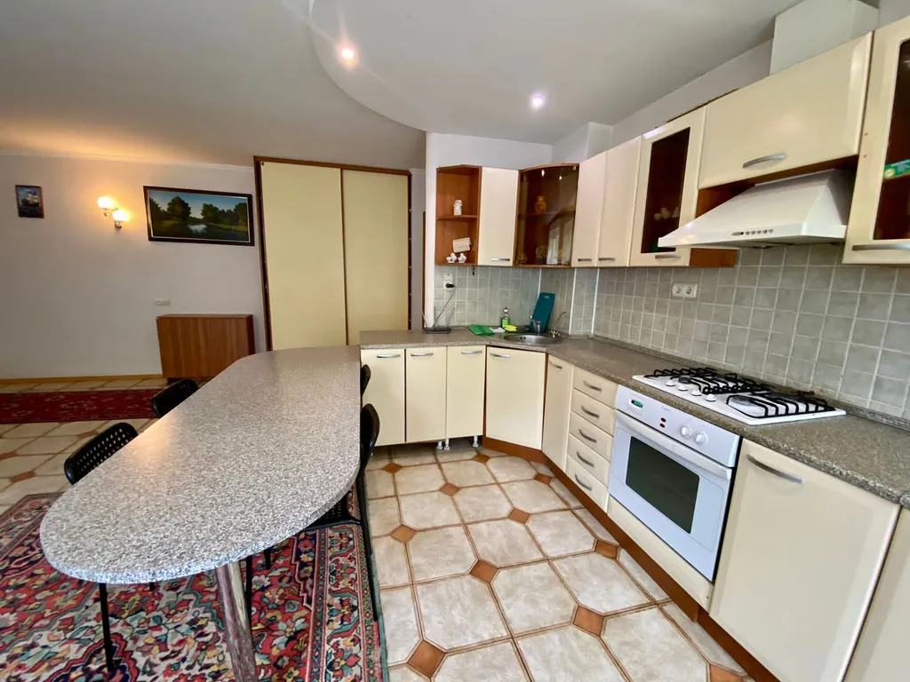 Шикарная квартира на набережной