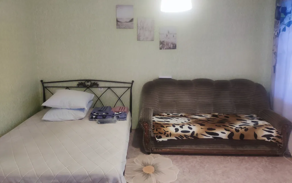 Уютная квартира-студия в тихом районе — аренда посуточно в Юрга