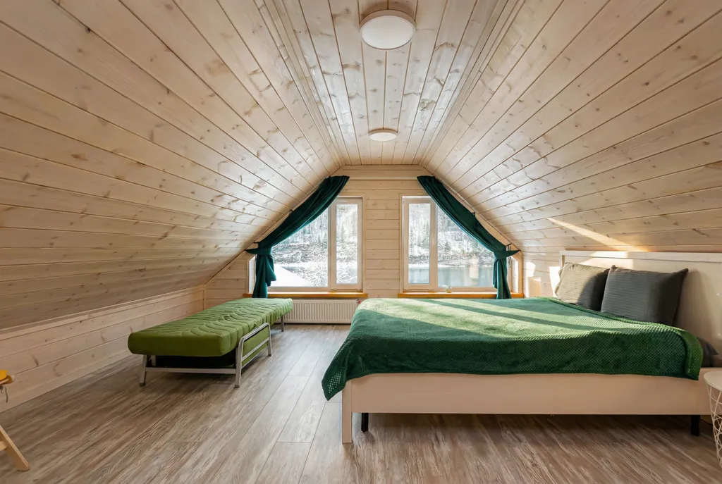 Уютные домики на берегу реки Косьва