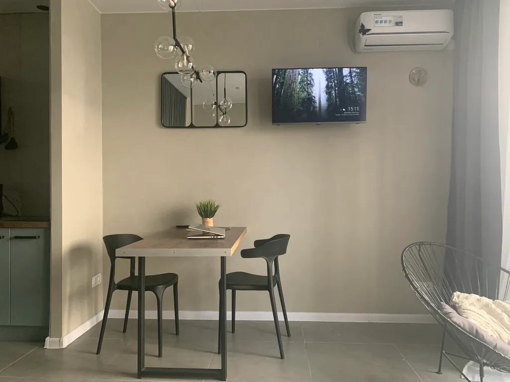 Стильные апартаменты в центре, панорамным видом на город