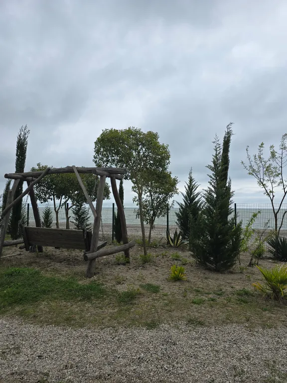 Дом-коттедж на берегу моря Изумрудный берег