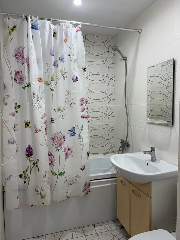 1-комнатная квартира рядом с КГЦО и МНТК