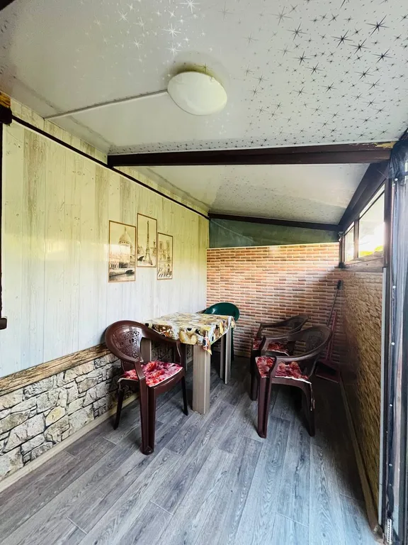 Домик с бассейном