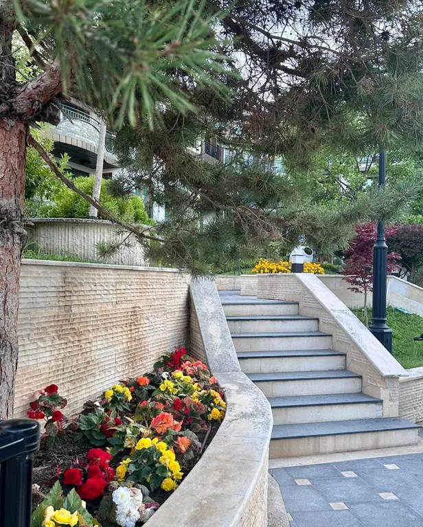 Трёхкомнатная квартира у пляжа, вид на море из всех комнат, два бассейна