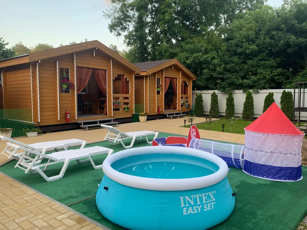 Дом с русской баней, банным чаном, бассейном