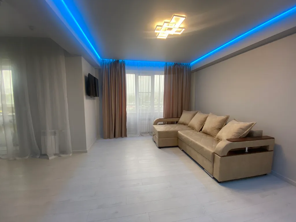 Rose Town возле Сити Молла