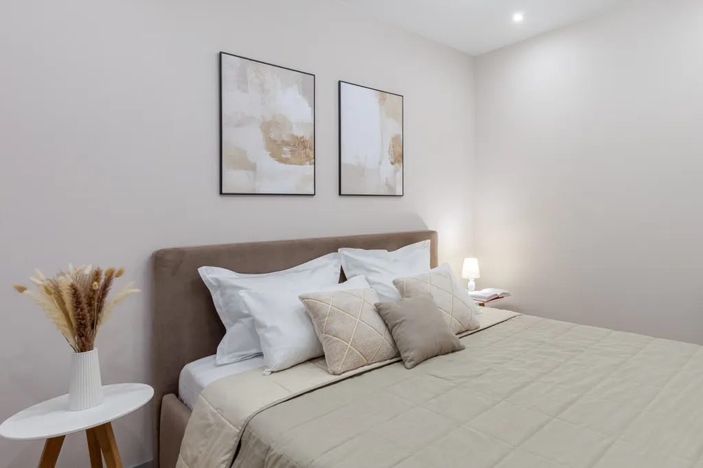 У набережной