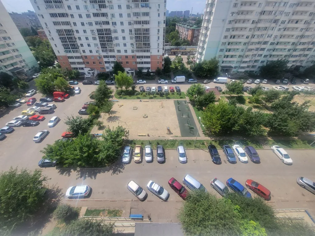 Квартира Квартира Апартамент с балконом и диваном на кухне — Краснодар