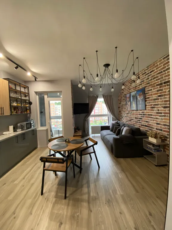 Дизайнерская квартира около Тихого озера