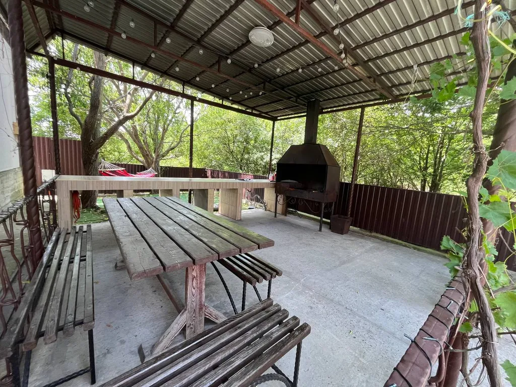 Коттедж Дом для отдыха б — Виноградное